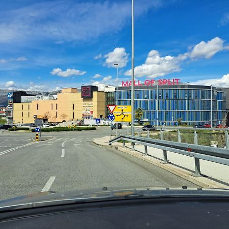 Mariposa, Apartment With Balcony, Private Parking In The Garage, Near The Biggest Shopping Center Mall Of Split Zewnętrze zdjęcie