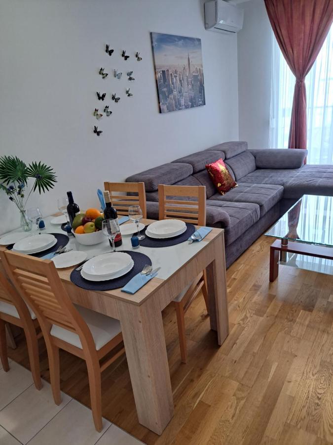 Mariposa, Apartment With Balcony, Private Parking In The Garage, Near The Biggest Shopping Center Mall Of Split Zewnętrze zdjęcie