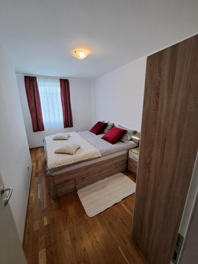 Mariposa, Apartment With Balcony, Private Parking In The Garage, Near The Biggest Shopping Center Mall Of Split Zewnętrze zdjęcie