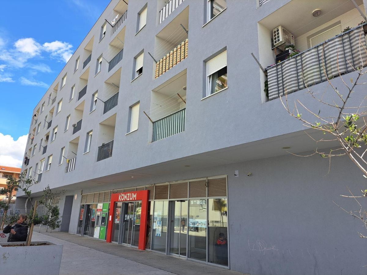 Mariposa, Apartment With Balcony, Private Parking In The Garage, Near The Biggest Shopping Center Mall Of Split Zewnętrze zdjęcie